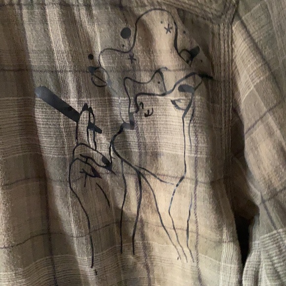 Upcycled Backwoods inspired Converse flannel - Picture 4 of 5